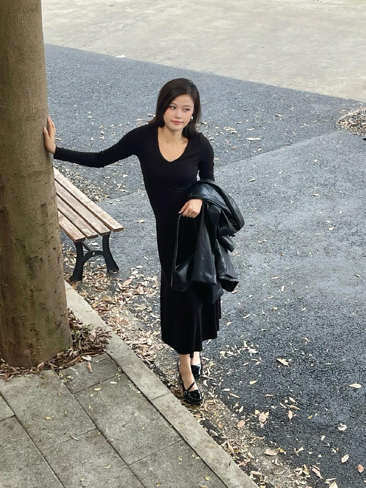 显瘦修身气质长裙女